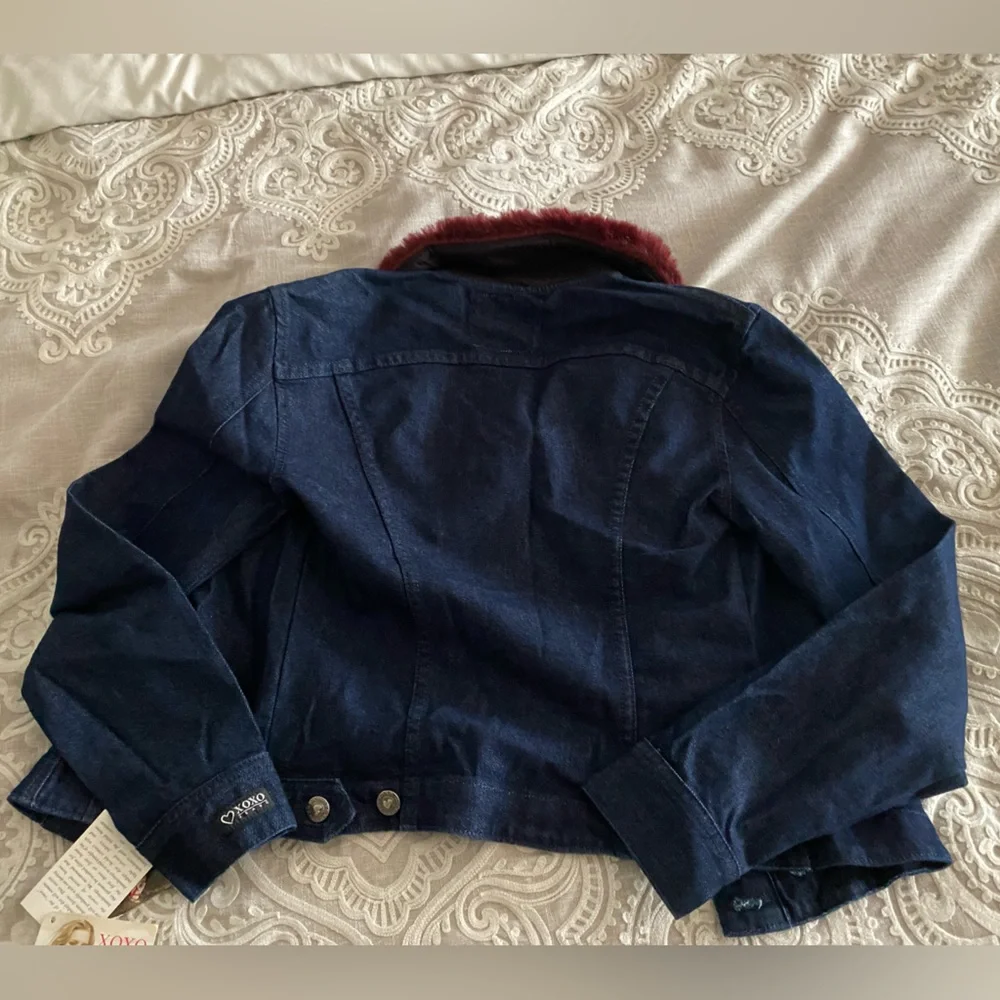 NWT XOXO Denim Jacket With Faux Red Fur Size M - Picture 4 of 4